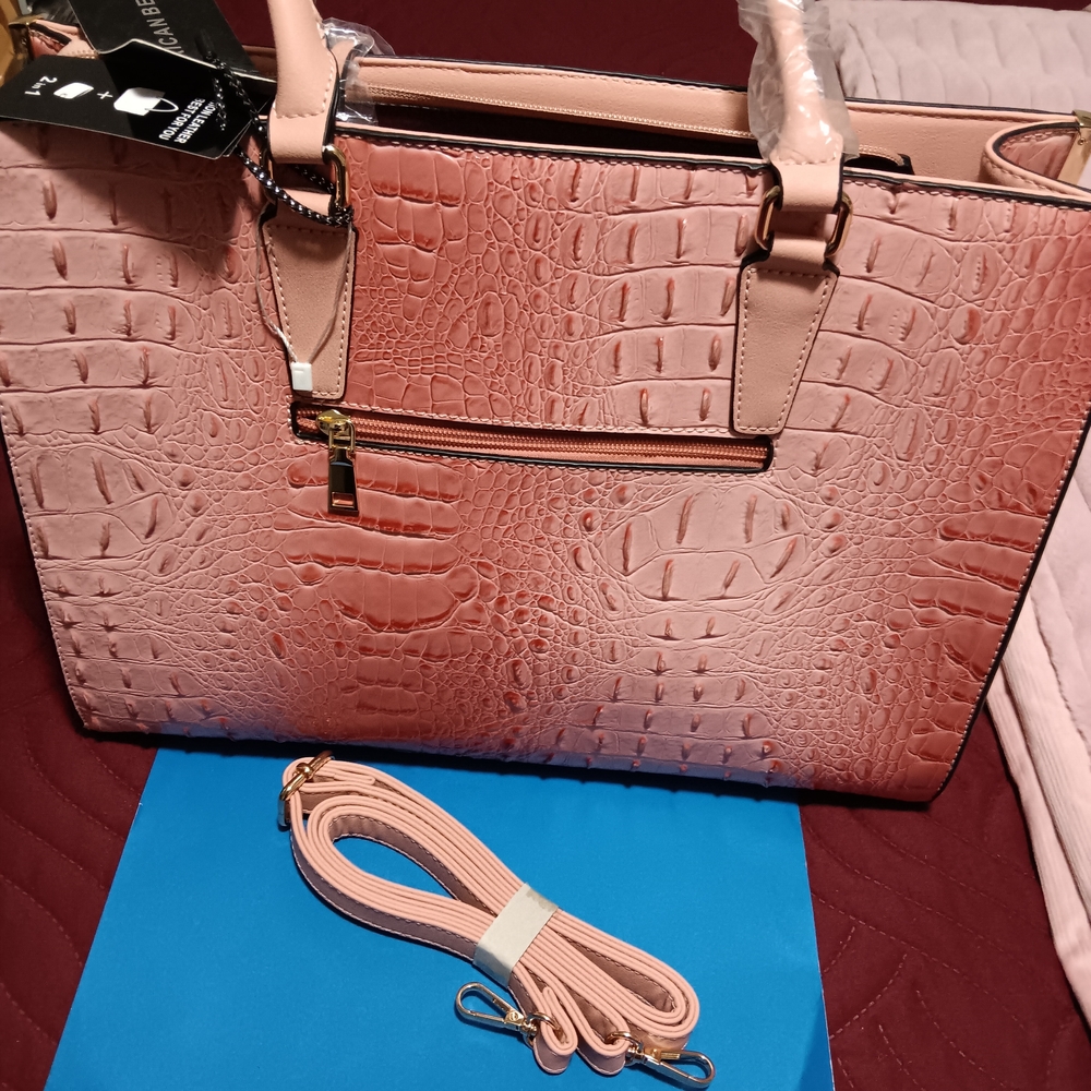 Elegant Pink Crocodile-Embossed Women's Bag - Picture 3 of 5